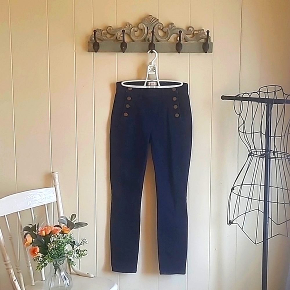LOFT Modern Skinny Jeans with Buttons, Size 0, Never Worn! - Picture 2 of 5